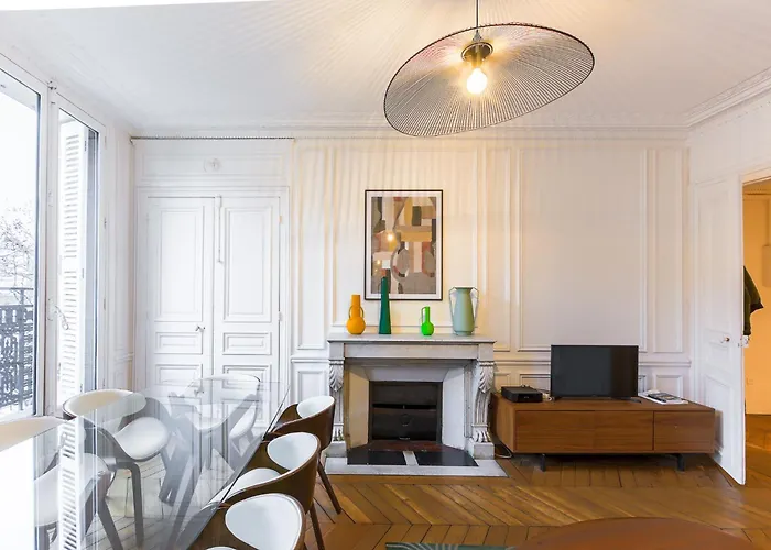 Elegant 3 Bedrooms In The Heart Of Bastille Apartman *